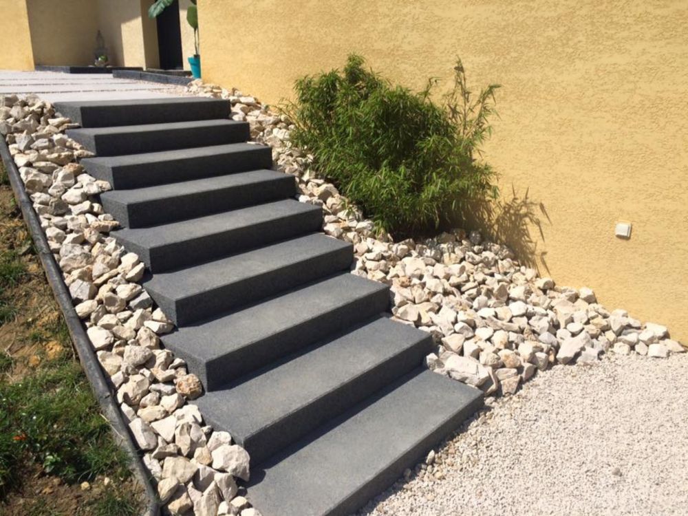 Terrassement et travaux de maçonnerie à Annecy.